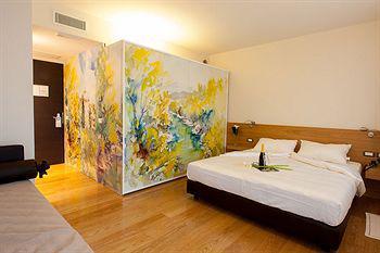 Elliot Osteria E Dormire In Collina Hotel Manzano