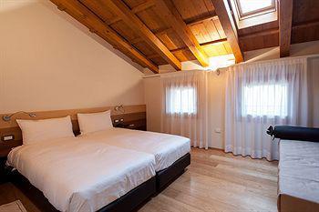 Elliot Osteria E Dormire In Collina Hotel 3*