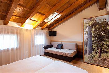 Hotel Elliot Osteria E Dormire In Collina